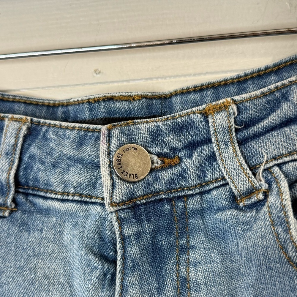 Black Label | Denim Shorts with Distressing Size Small - Picture 4 of 9